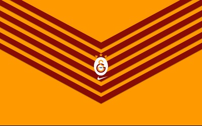 小鸟体育精华-于帕梅卡诺又和队友拥抱庆祝