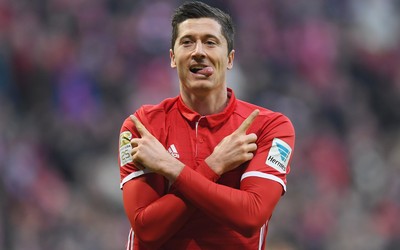 小鸟体育评论-范多姆塞拉尔谈篮球教练服装